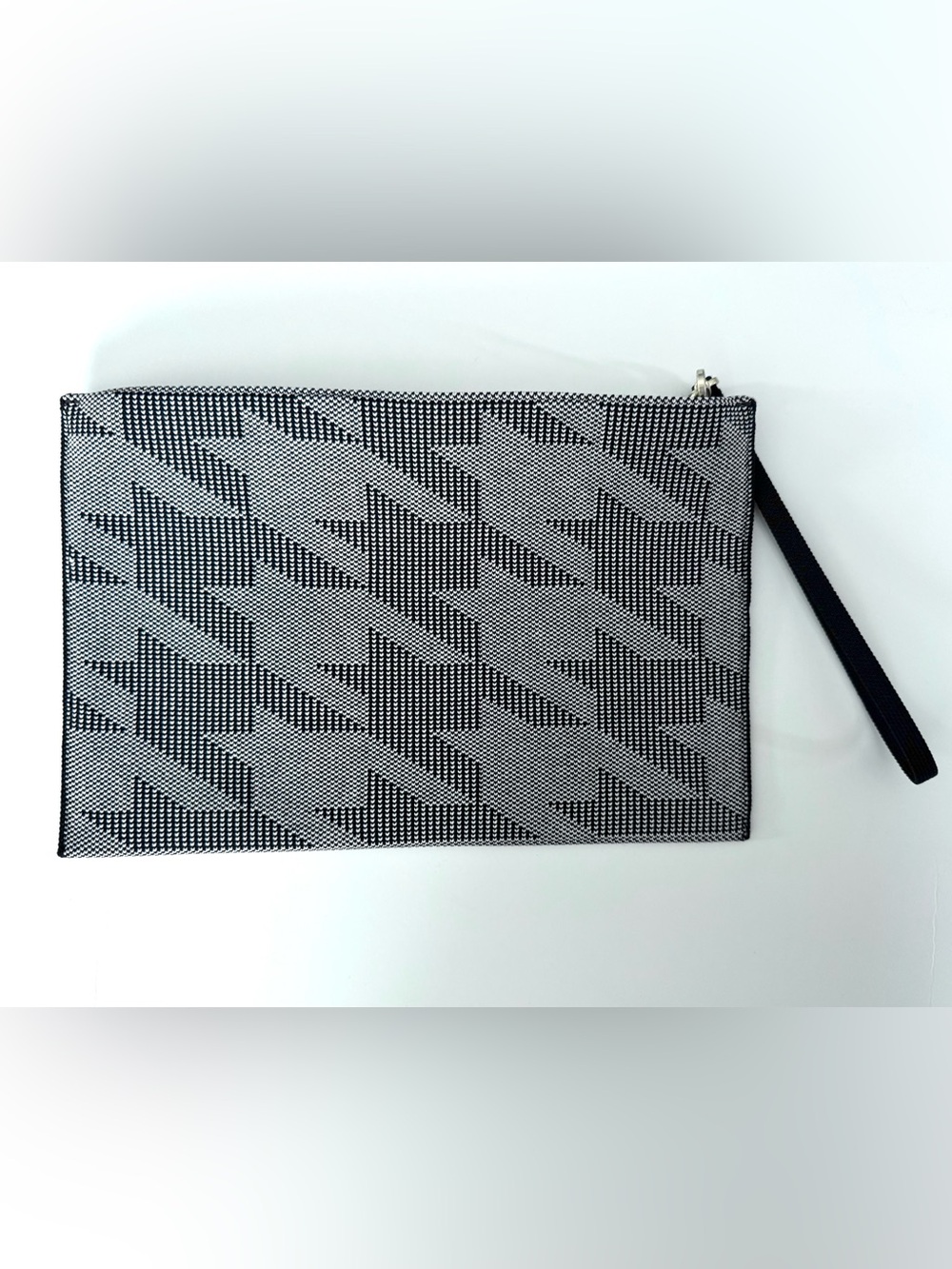 NWOT Rothy’s NEW Grey & Black Houndstooth wristlet pouch zippered clutch
